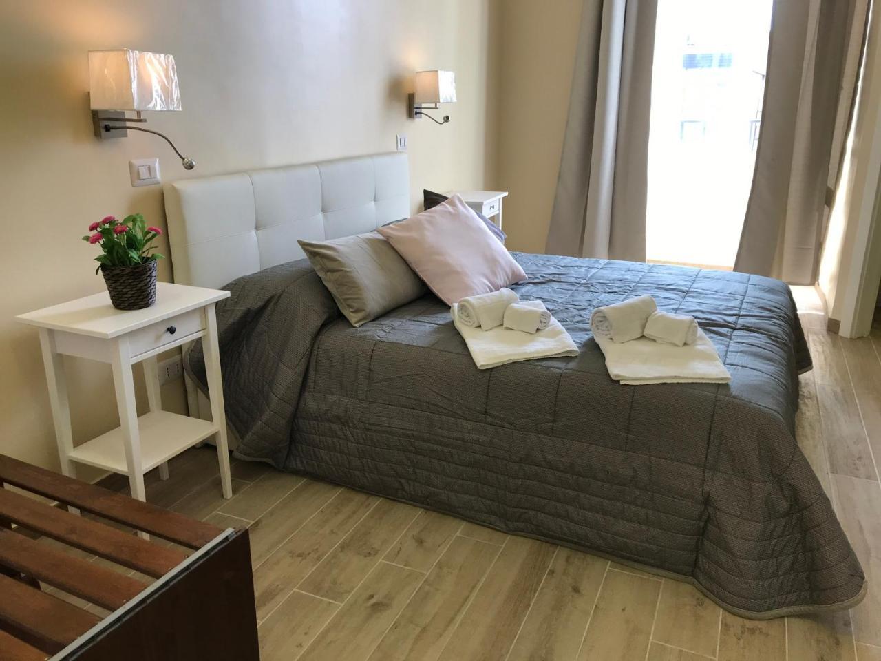 Serventi Longhi Gasthuis 2*