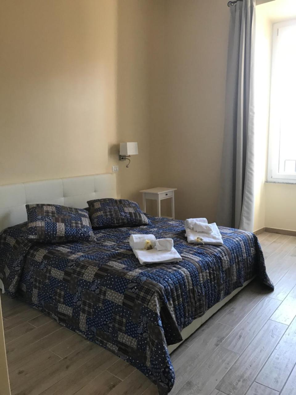 Serventi Longhi Gasthuis 2*